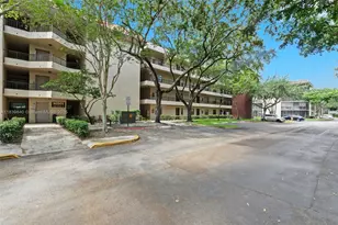 10501 W Broward Blvd, Plantation, FL 33324 - Photo 1