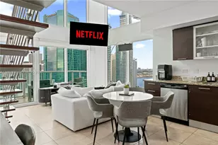 41 SE 5th St, Miami, FL 33131 - Photo 7