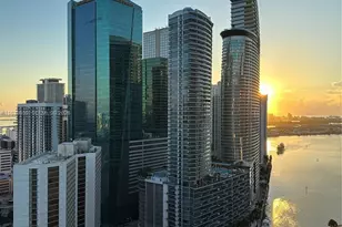 41 SE 5th St, Miami, FL 33131 - Photo 25