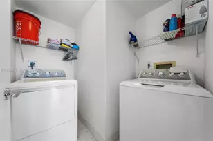 3598 Yacht Club Dr, Aventura, FL 33180 - Photo 31