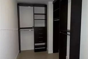 6000 Collins Ave, Miami Beach, FL 33140 - Photo 19