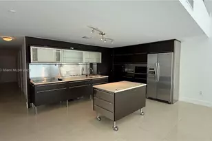 6000 Collins Ave, Miami Beach, FL 33140 - Photo 7