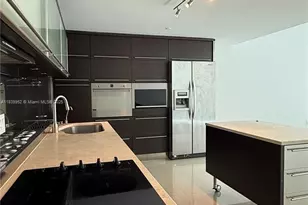 6000 Collins Ave, Miami Beach, FL 33140 - Photo 9