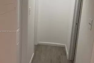 7230 NW 3rd St, Miami, FL 33126 - Photo 29