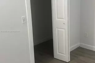 7230 NW 3rd St, Miami, FL 33126 - Photo 21