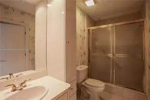 1800 NE 114th St, Miami, FL 33181 - Photo 17