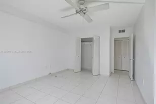 400 Kings Point Dr, Sunny Isles Beach, FL 33160 - Photo 11