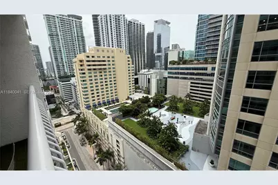 1200 Brickell Bay Dr #2216, Miami, FL 33131 - Photo 7