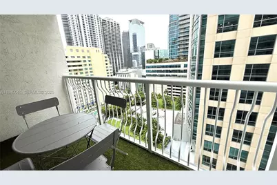 1200 Brickell Bay Dr #2216, Miami, FL 33131 - Photo 5