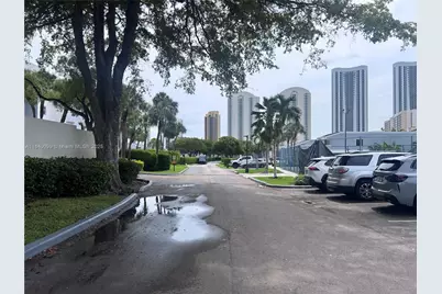 324 Poinciana Dr #906, Sunny Isles Beach, FL 33160 - Photo 51