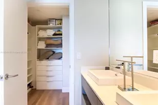 460 NE 28th St, Miami, FL 33137 - Photo 21