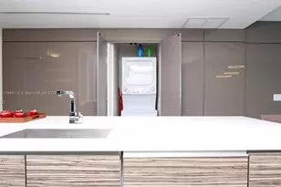 460 NE 28th St, Miami, FL 33137 - Photo 9