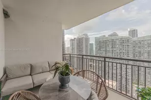 999 SW 1st Ave, Miami, FL 33130 - Photo 17