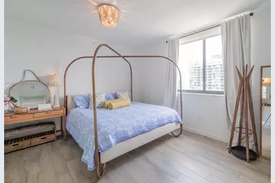 999 SW 1st Ave #3204, Miami, FL 33130 - Photo 9