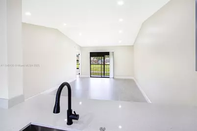 9431 Boca Cove Cir #1009, Boca Raton, FL 33428 - Photo 9