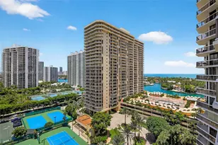20185 E Country Club Dr, Aventura, FL 33180 - Photo 7