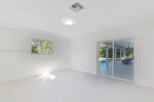 14700 SW 83rd Pl, Palmetto Bay, FL 33158 - Photo 11