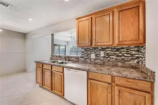 9285 Affirmed Ln, Boca Raton, FL 33496 - Photo 9