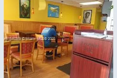 107 SE 10th Street, Deerfield Beach, FL 33441 - Photo 3