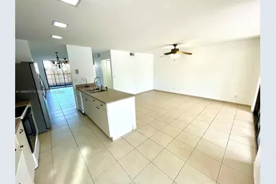 1725 SW 131st Place Cir S, Miami, FL 33175 - Photo 9