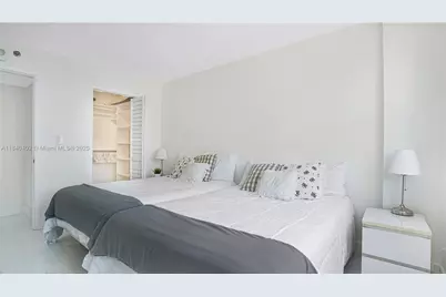 770 Claughton Island Dr #1502, Miami, FL 33131 - Photo 9