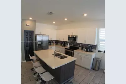 3419 W 109th Pl, Hialeah, FL 33018 - Photo 33