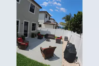 3419 W 109th Pl, Hialeah, FL 33018 - Photo 43