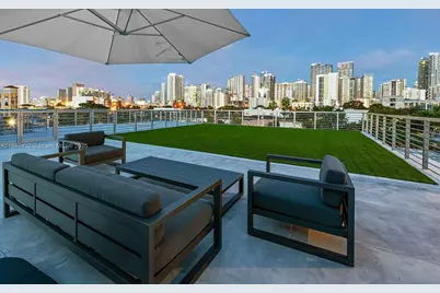 545 SW 11th St #105, Miami, FL 33129 - Photo 9