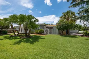 204 S Seacrest Cir, Delray Beach, FL 33444 - Photo 37