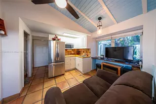 204 S Seacrest Cir, Delray Beach, FL 33444 - Photo 25