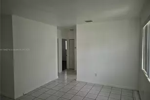 11521 SW 138th St, Miami, FL 33176 - Photo 3