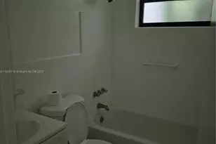 11521 SW 138th St, Miami, FL 33176 - Photo 9