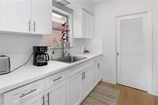 326 Van Buren St, Hollywood, FL 33019 - Photo 5