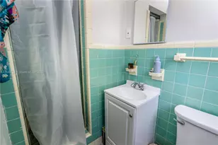 326 Van Buren St, Hollywood, FL 33019 - Photo 19