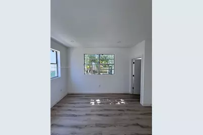 950 79th Ter, Miami Beach, FL 33141 - Photo 3