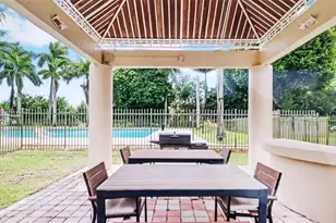 9340 Fontainebleau Blvd, Miami, FL 33172 - Photo 39