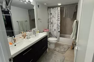 600 NE 36th St, Miami, FL 33137 - Photo 7