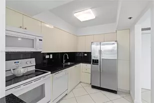 20225 NE 34th Ct, Aventura, FL 33180 - Photo 5