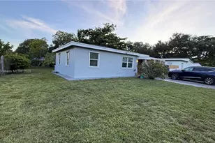 24 Miami Gardens Rd, West Park, FL 33023 - Photo 7