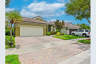 933 Falling Water Rd, Weston, FL 33326 - Photo 5