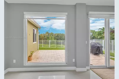 933 Falling Water Rd, Weston, FL 33326 - Photo 15