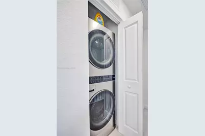 5000 SW 37th St, Pembroke Park, FL 33023 - Photo 15