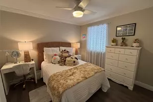 18265 NW 12th St, Pembroke Pines, FL 33029 - Photo 5