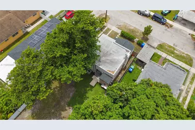 1745 NW 49th St, Miami, FL 33142 - Photo 29