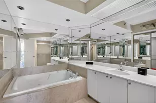 20185 E Country Club Dr, Aventura, FL 33180 - Photo 35