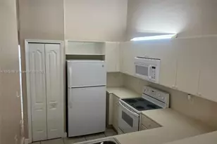 1666 SE 27th Ct, Homestead, FL 33035 - Photo 5