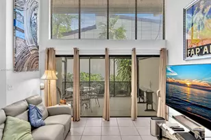 19200 NE 25th Ave, Miami, FL 33180 - Photo 15