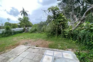 128 SW 7th Terrace, Hallandale Beach, FL 33009 - Photo 25