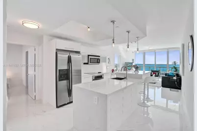 888 Biscayne Blvd #2404, Miami, FL 33132 - Photo 19