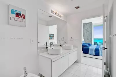 888 Biscayne Blvd #2404, Miami, FL 33132 - Photo 11